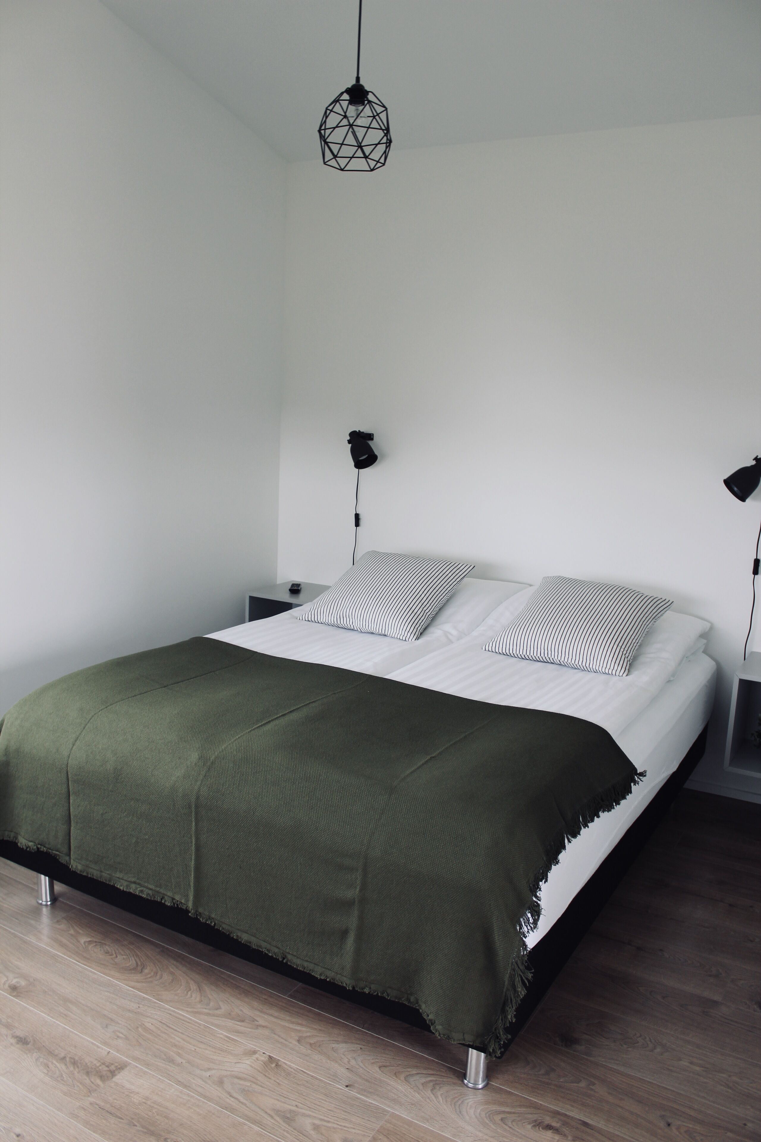 Rideaux occultants, chambres insonorisées, Wi-Fi gratuit, draps fournis