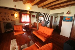 Casa de campo clásica, no fumadores | Sala de estar