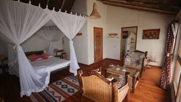 Premium Suite, Non Smoking | Premium bedding, in-room safe, desk, bed sheets