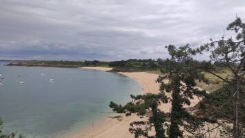 Beach nearby, sun-loungers
