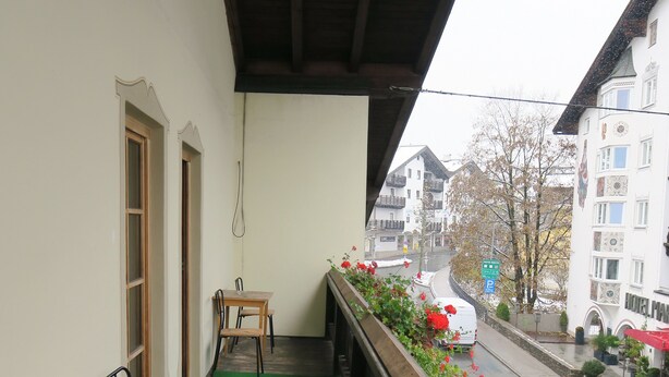 Basic Shared Dormitory (Mixed) | Balcony view - SnowBunnys BackPackers Hostel (Kitzbuhel)