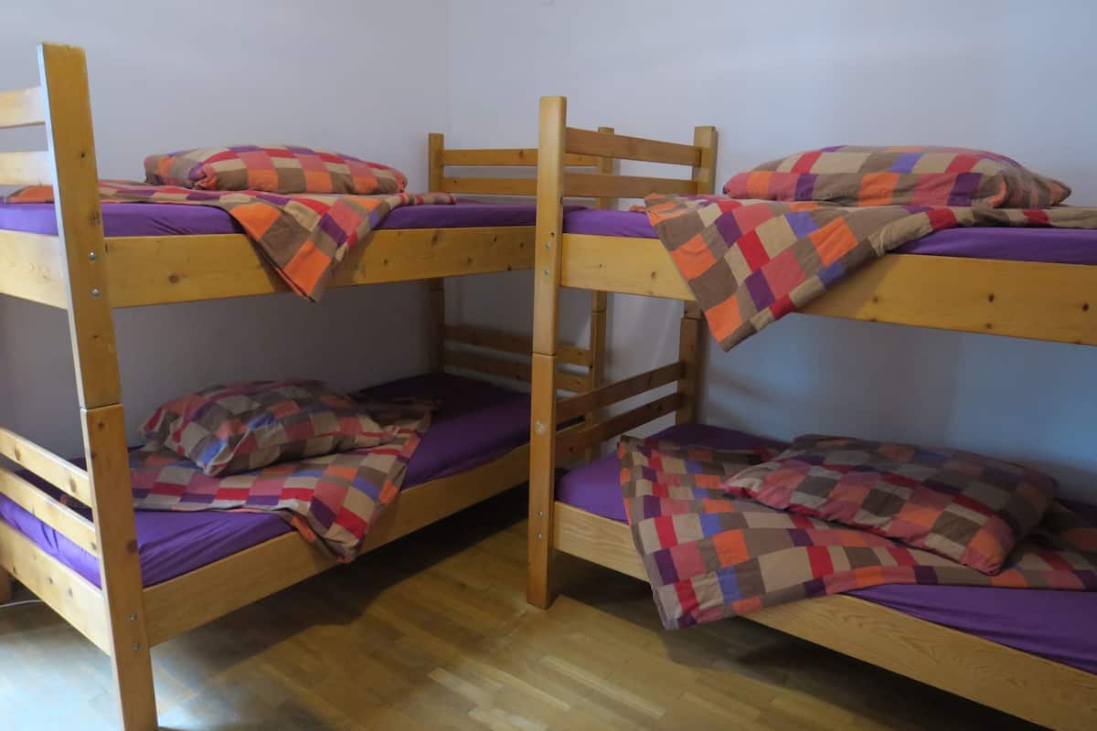 Basic Shared Dormitory (Mixed) | Free WiFi, bed sheets