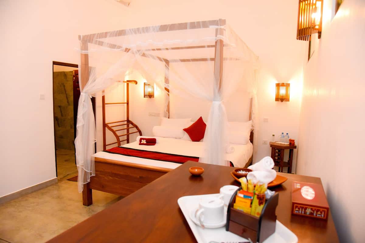Deluxe Room | 1 bedroom, hypo-allergenic bedding, down comforters, pillowtop beds
