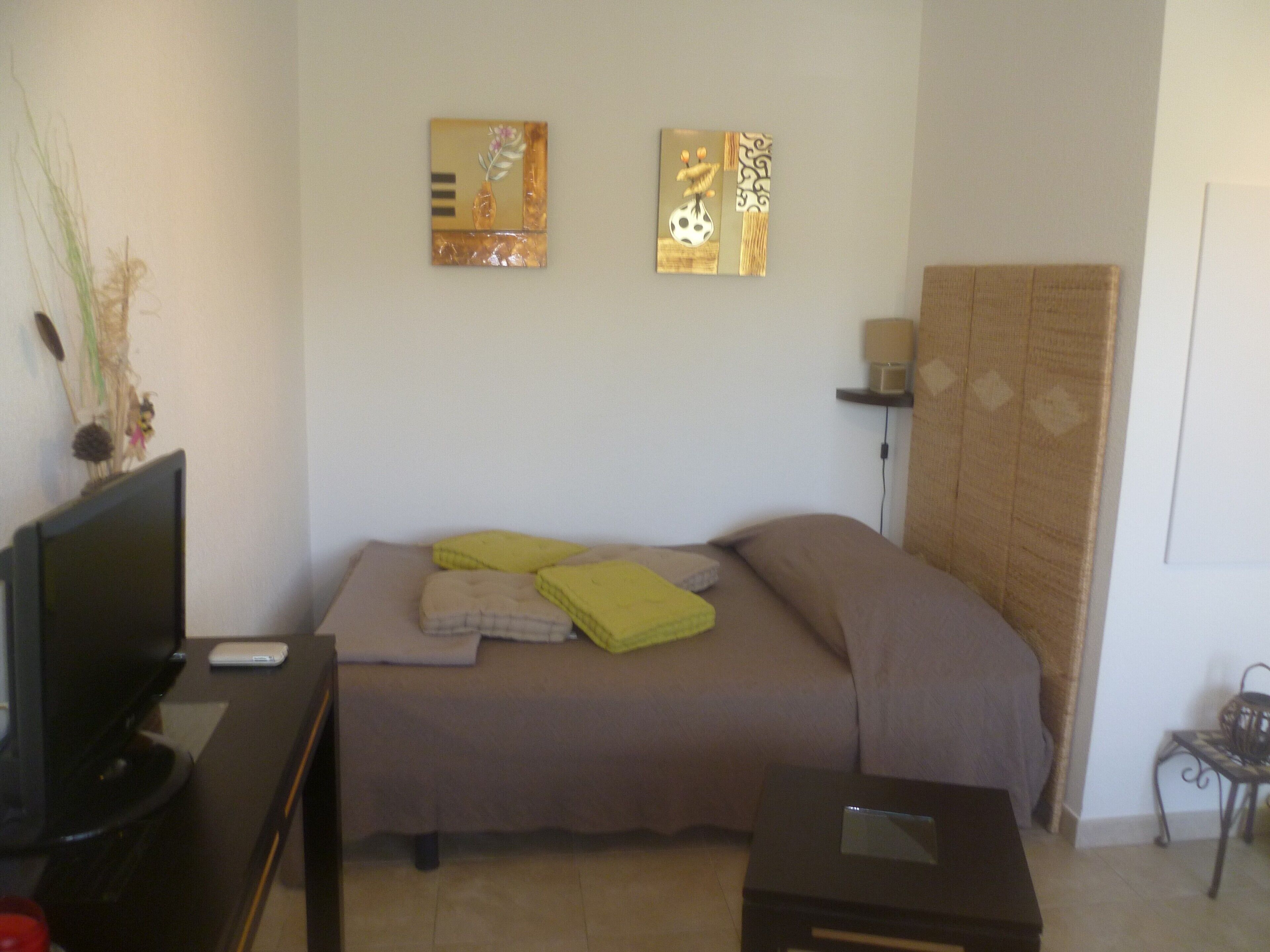 Studio Agréable, Calme, à 2 Minutes Du Port De Plaisance De St Florent. - Saint-Florent