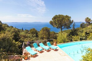 Piscine extérieure, piscine chauffée