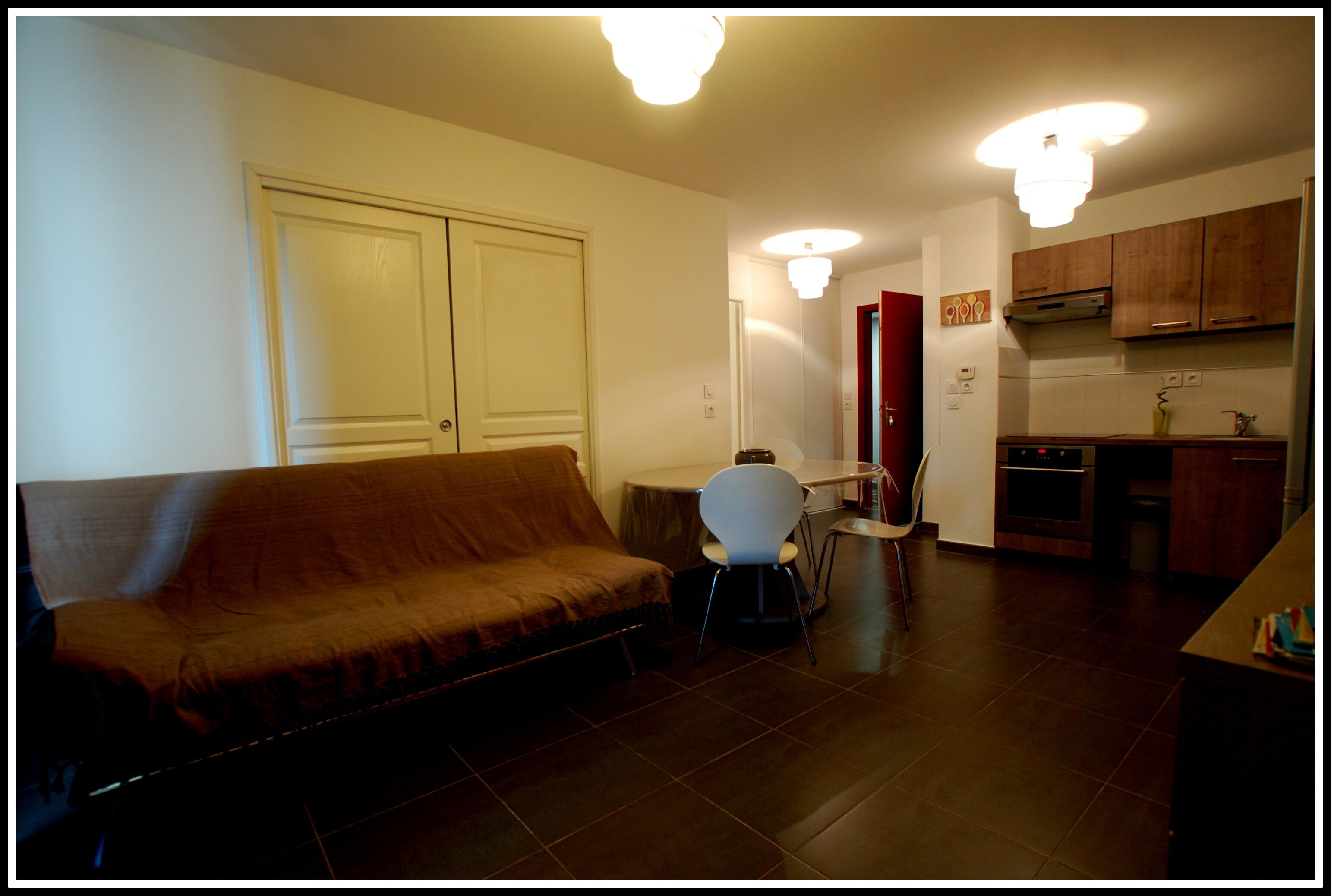 APARTMENT 6-8 PERS PRIVATE PARKING WIFI BEACH AND CENTER 5 MIN WALK 0635511602