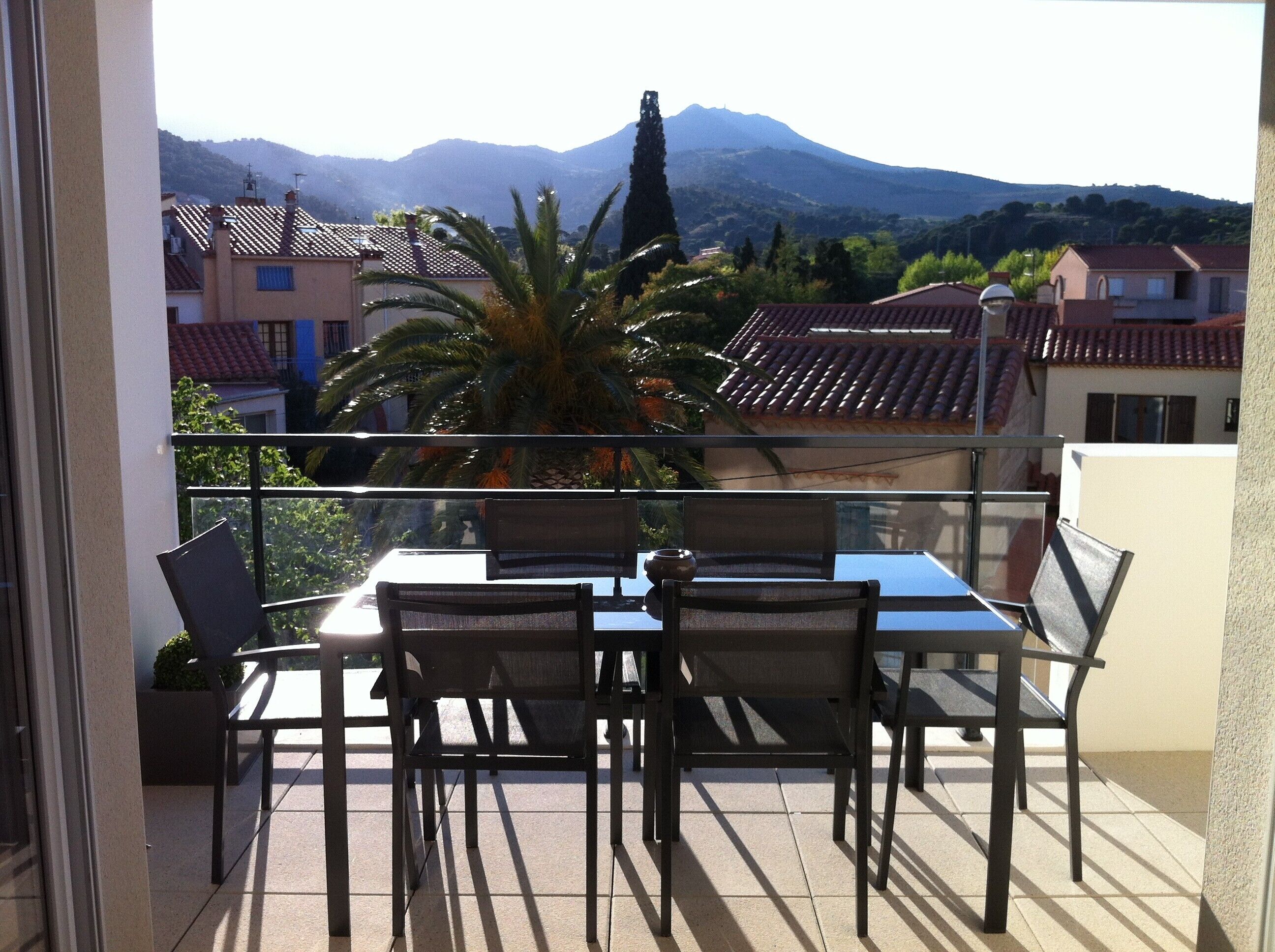 APARTMENT 6-8 PERS PRIVATE PARKING WIFI BEACH AND CENTER 5 MIN WALK 0635511602