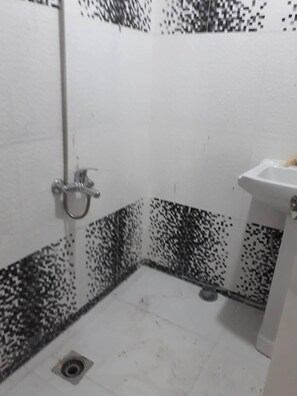 Double Room | Bathroom
