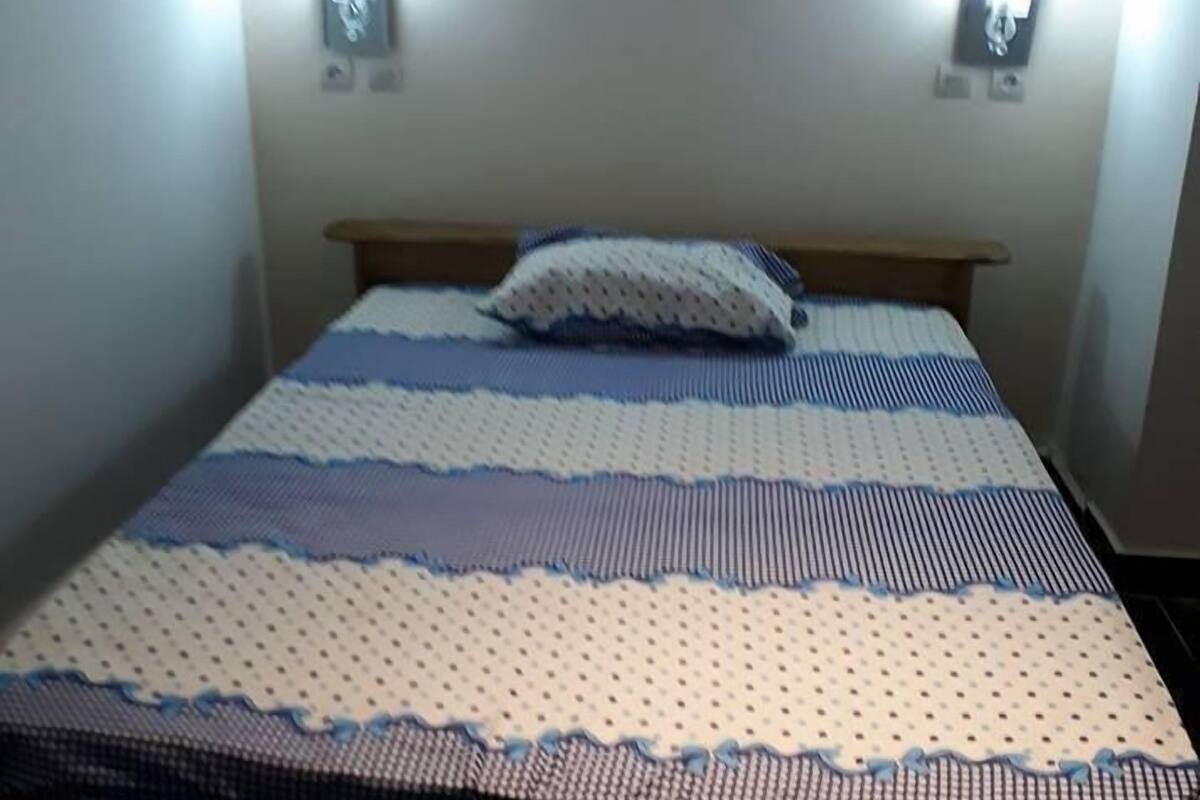 Habitación doble | Escritorio y wifi gratis
