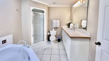 Bathtub, jetted tub, towels