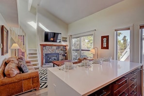 Condo, 1 Bedroom | Private kitchen | Fridge, microwave, oven, dishwasher - Lances West 13 1 Bedroom Condo by RedAwning (Breckenridge)