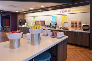 Desayuno autoservicio gratuito y diario