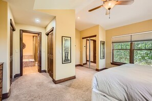 Casa de ciudad, 3 habitaciones | 3 habitaciones, espacio para trabajar con laptop y wifi gratis 