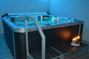 Bain à remous intérieur