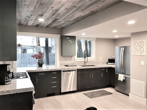 WINTER WONDERLAND DOPPIO-3 MIN FROM PARK N RIDE BUS THAT TAKES U 2 ALTA/SNOWBIRD