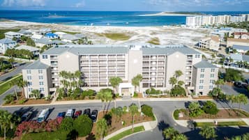 Condo, 2 Bedrooms | Exterior