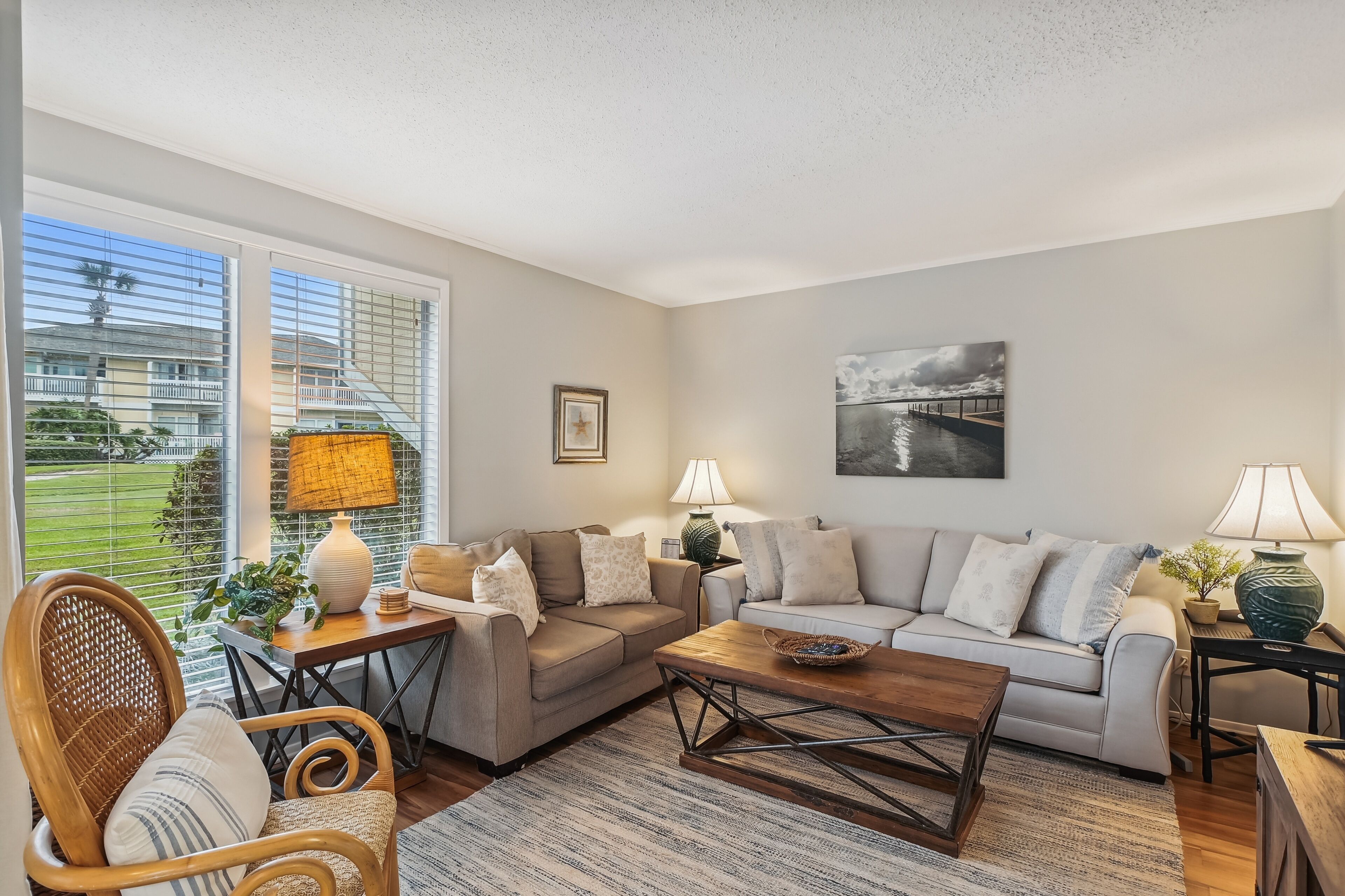 Condo, 1 habitación | Área de sala de estar | Televisión 