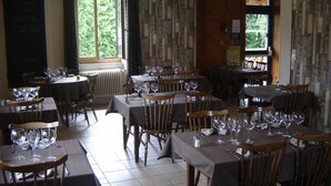 Dîner et souper servis sur place