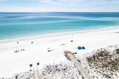 Sandpiper Cove 1125 1 Bedroom Condo by RedAwning