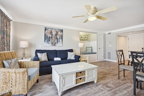 Condo, 2 Bedrooms | Living room