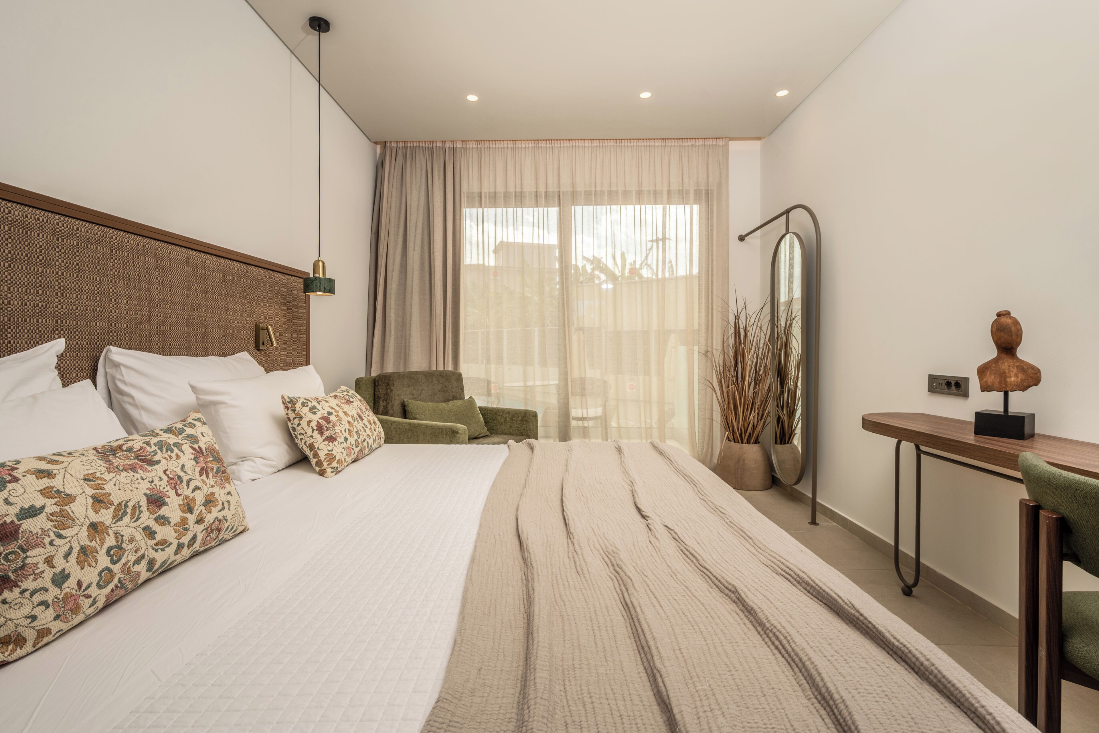 Superior Double or Twin Room | In-room safe, individually furnished, blackout drapes, soundproofing