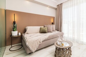 Junior Suite | Living area | LED TV - Karras Grande Resort (Zakynthos)