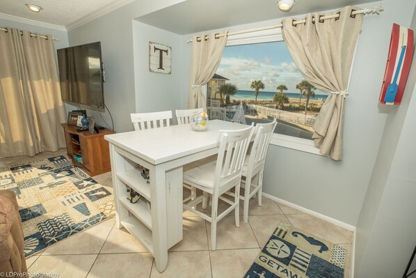 Condo, 1 Bedroom | Dining