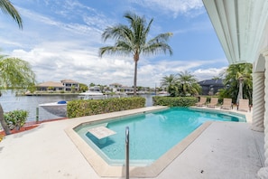 Outdoor pool, a heated pool