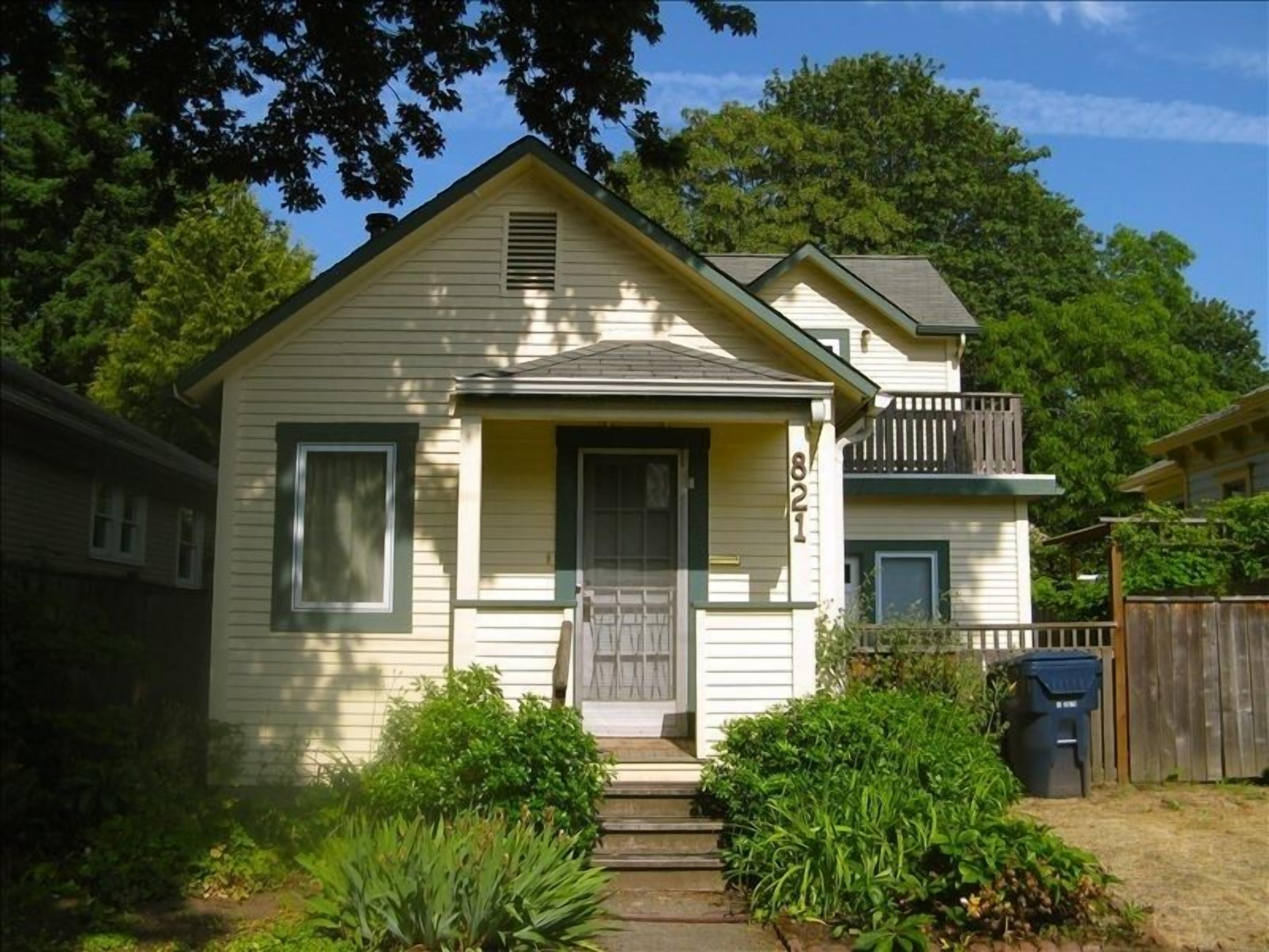 Comfortable renovated cottage from 1910 - easy access to everything