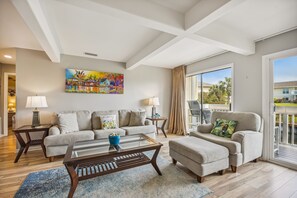 Living room - Sandpiper Cove 3104 2 Bedroom Condo by RedAwning (Destin)