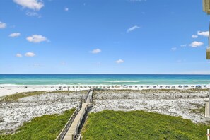 Condo, 2 habitaciones | Playa | En la playa 