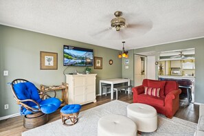 Condo, 1 Bedroom | Interior