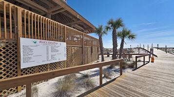 Condo, 1 Bedroom | Property grounds