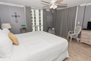 Condo, 2 Bedrooms