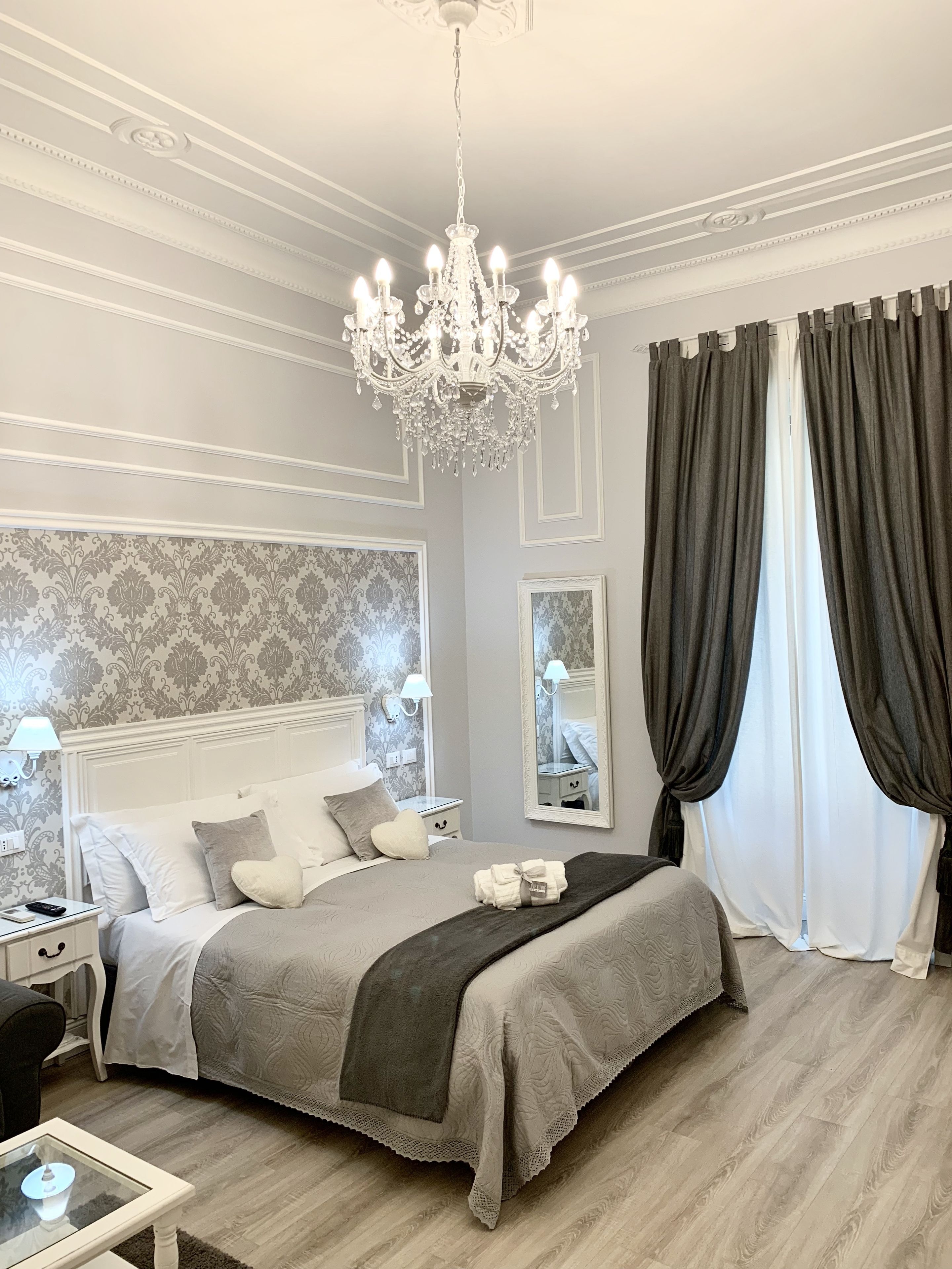 Photo - Charme & Chic Luxury