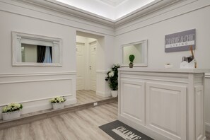 Reception - Charme & Chic Luxury (Rome)