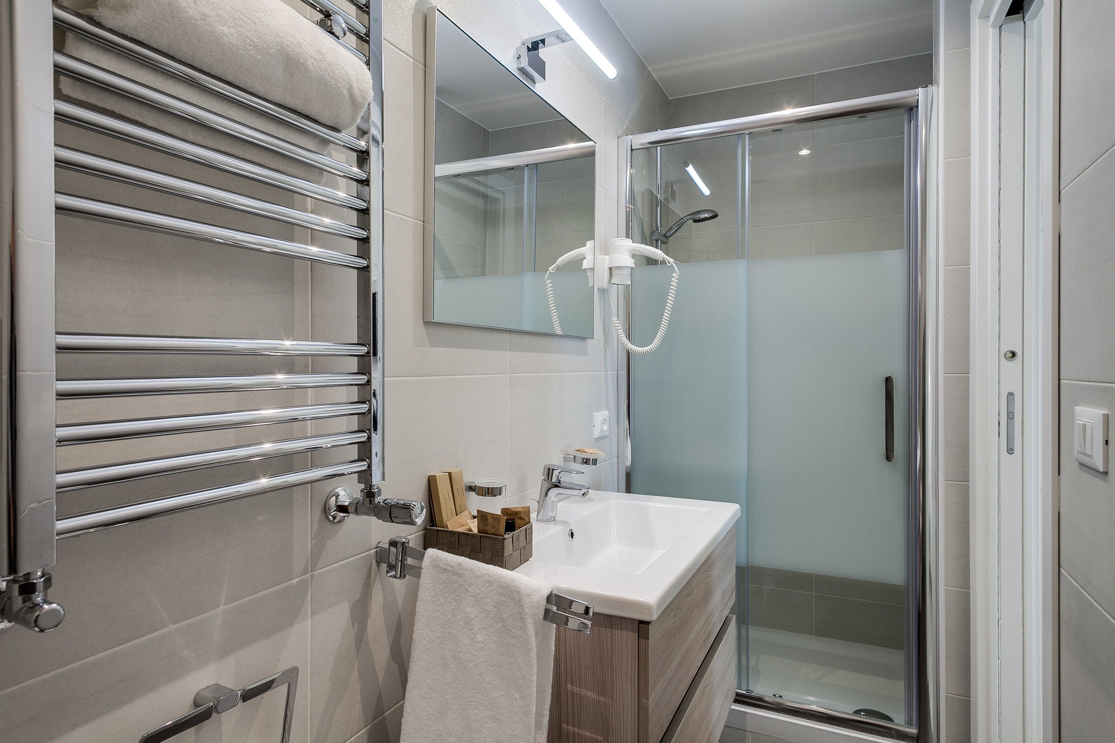 Photo - Charme & Chic Luxury