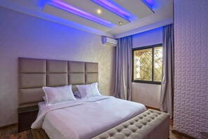 Villa Deluxe, 5 chambres, non-fumeurs, vue jardin | 5 chambres, literie de qualité supérieure, Wi-Fi gratuit, draps fournis