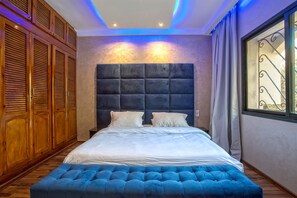 5 عدّة غرف نوم وأغطية فراش متميزة وواي فاي مجانًا وملاءات أسرّة