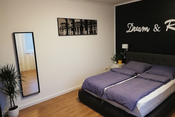 Superior-Apartment | Schreibtisch, schallisolierte Zimmer, Bügeleisen/Bügelbrett, Babybetten