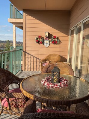 Condo, 2 Bedrooms | Outdoor dining - Bearadise Dreams 2 Bedroom Condo by RedAwning (Pigeon Forge)