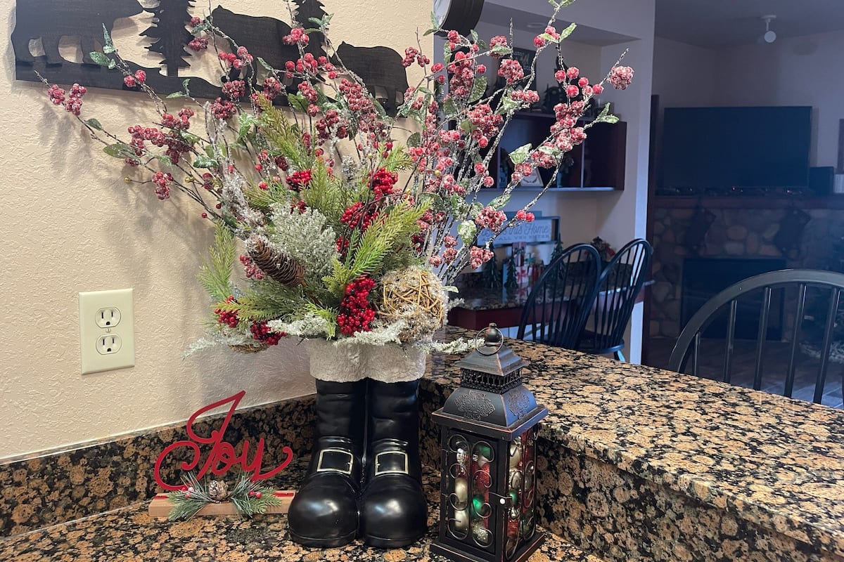 Condo, 2 Bedrooms | Lobby