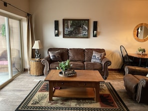 Condo, 2 Bedrooms | Living area