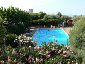 Outdoor pool - Residence Mare (Fermo)
