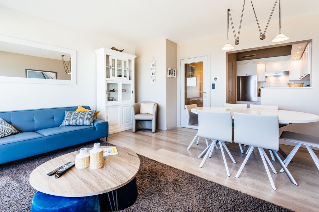 Apartment, 2 Bedrooms (Kentucky 603) | Living area