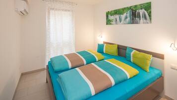 Blackout curtains, cots/infant beds, free WiFi, bed sheets