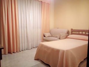 Basic Single Room, Non Smoking - Hospedaxe Don Manuel (O Vicedo)