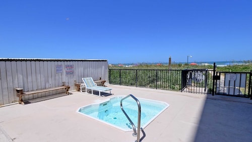 Florence I 608 Minium Studio Bedroom Condo by RedAwning