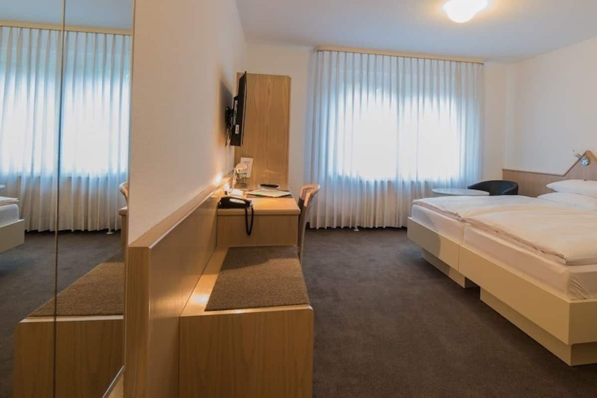 double room | minibar, soundproofing, rollaway beds, free wifi