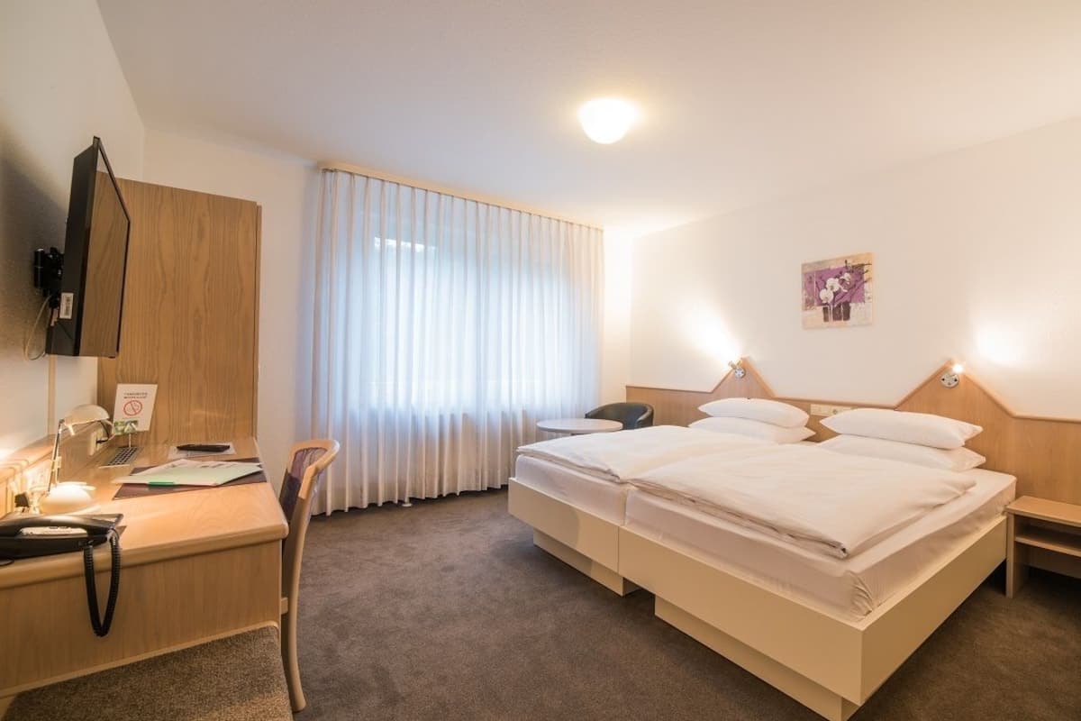 double room | minibar, soundproofing, rollaway beds, free wifi